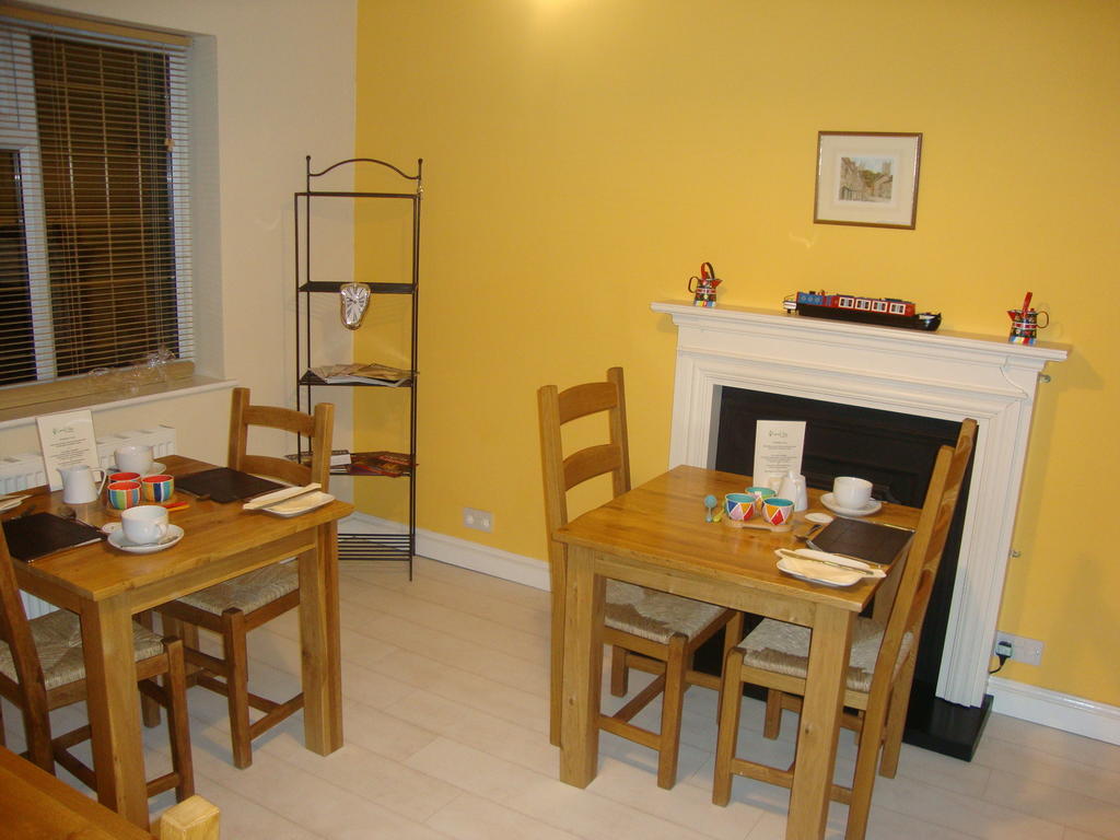Canal View Bed And Breakfast Saxilby ภายนอก รูปภาพ